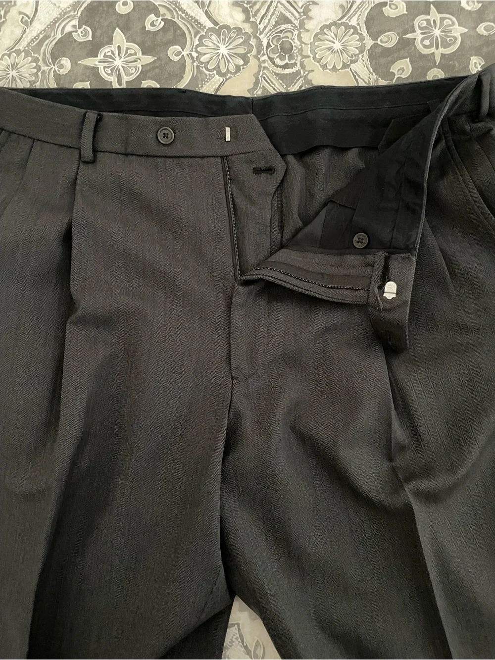 Brooks Brothers 1818 Madison Dark Gray Two-Button Men's Suit Jacket and Pants